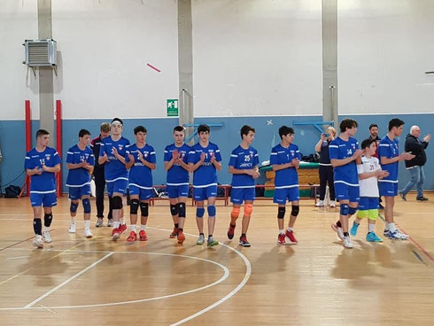 UNDER 17 FIELMANN