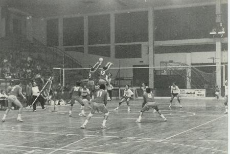 Pallavolo Novara serie B1 1986 - 2 Kuzmanov, 9 Mazzini, 10 Bedana, 8 Rizzoli, 4 Gogna, 12 Stornello